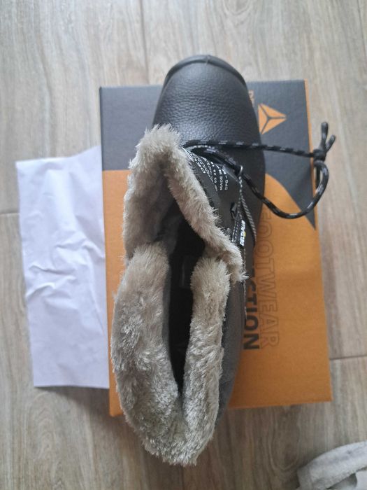 Buty robocze Delta Plus 43  NOWE