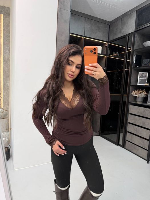 Віскозна кофтинка з мереживом