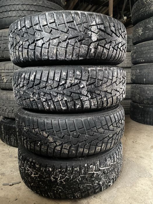 Комплект зимових коліс на титанах 195/65 R15