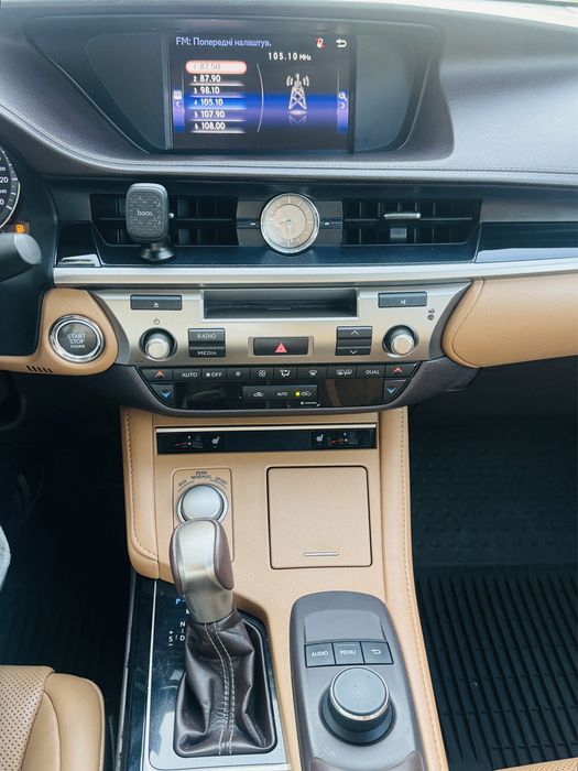 Продам Lexus ES250 2018 рік 2.5 газ/бензин АВТОМАТ після прильоту шахеда!