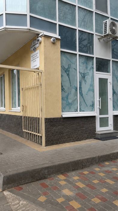 Французский бульвар / ФАСАД /  продам под салон / магазин / приемную . Срочно жк «Париж».