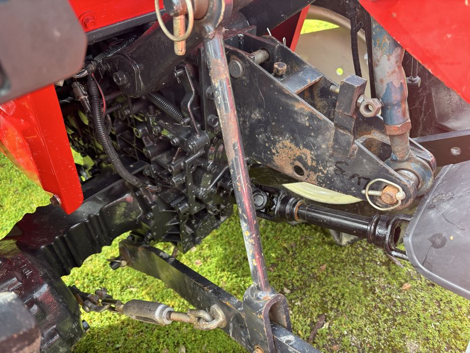 Trator Yanmar F180 - 4wd - com alfaias