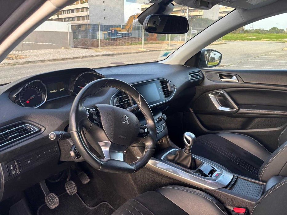 Peugeot 308 1.5 BlueHDi 130cv Allure – Excelente Estado – 96650 km