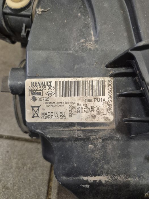 Lampa xsenon Laguna 2 lift