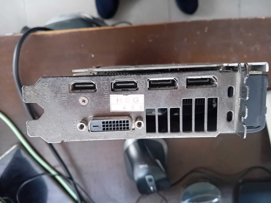 Radeon™ RX 580 Sapphire Nitro selling two - each 60€63826015432321122