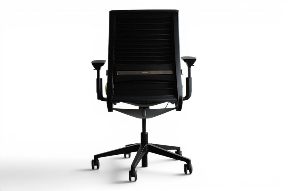 Cadeira Steelcase modelo Think V2