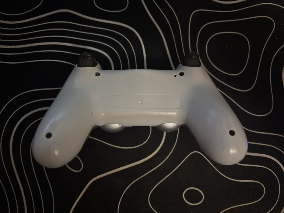 Продам терміново Джойстик Sony DualShock 4 для PS4, вживаний, срібний