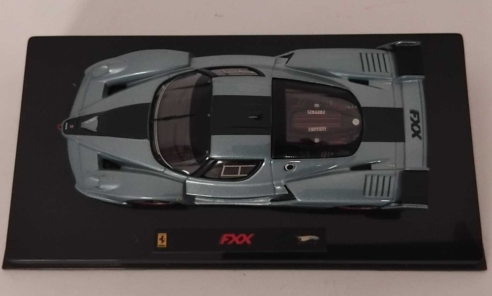 Ferrari FXX, 1-43. 45€.  Vendo miniatura da minha coleção. Na minha coleção desde 2013.