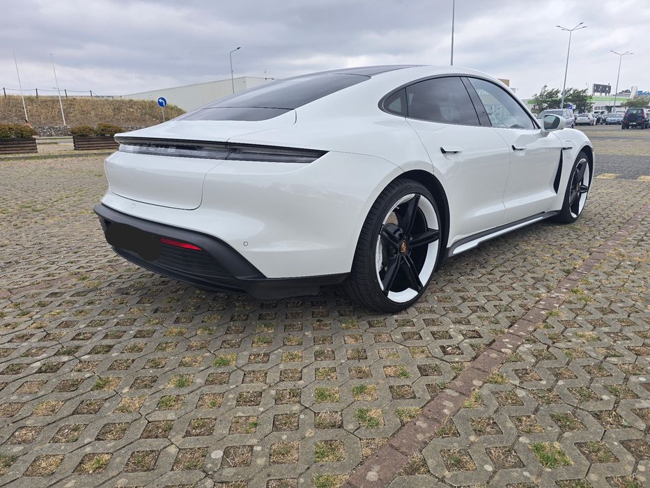 Porsche Taycan — fotografia 5