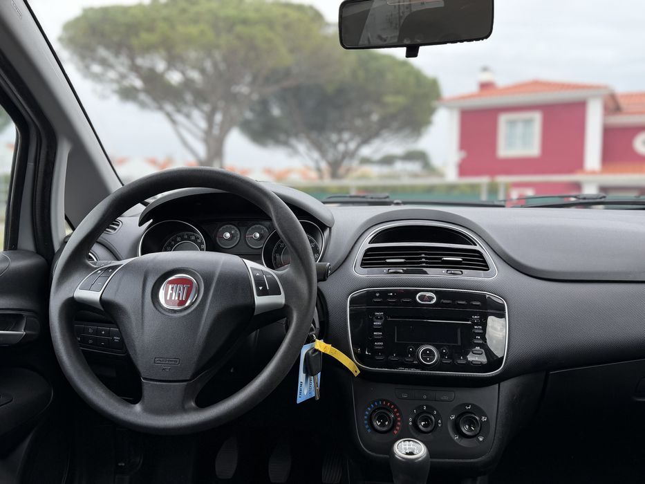 Fiat Punto 1.2 - 130.000km / 2014 - Garantia 18 meses