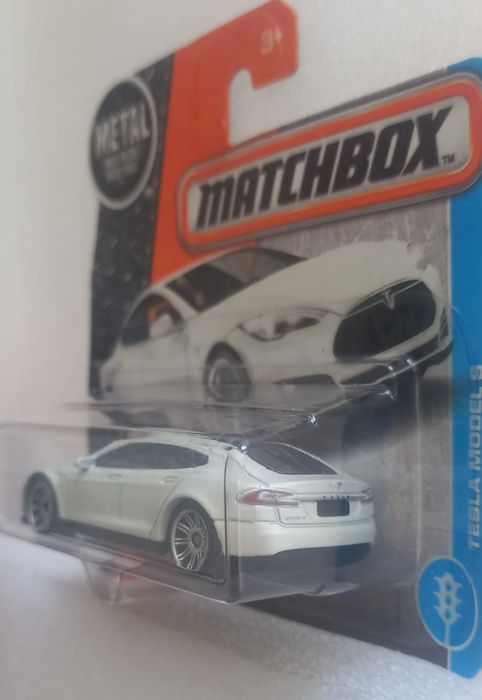 Tesla model S matchbox