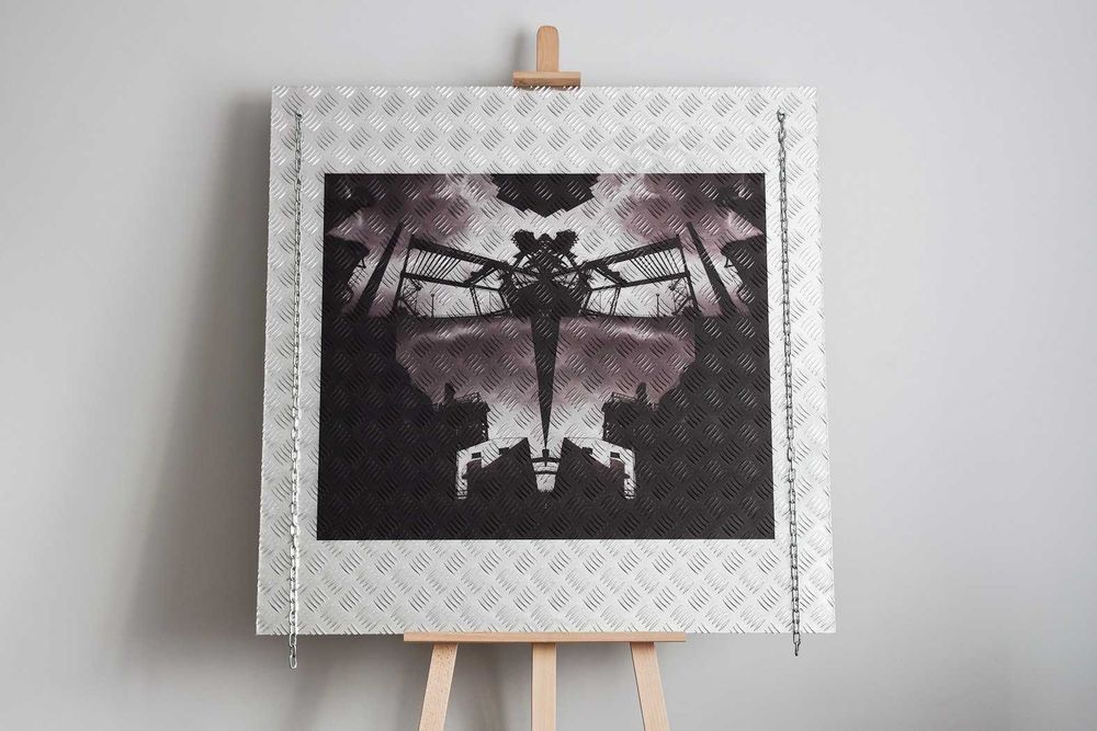 Kolaż fotograficzny "Istota" 100x100cm - blacha ryflowana, druk UV.