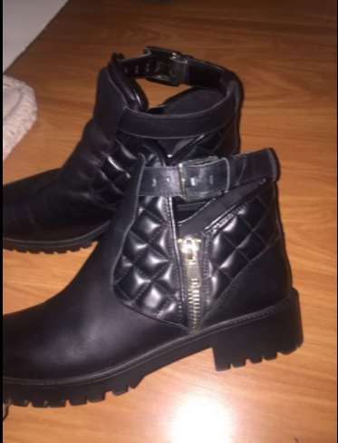 Botas de pele da Zara