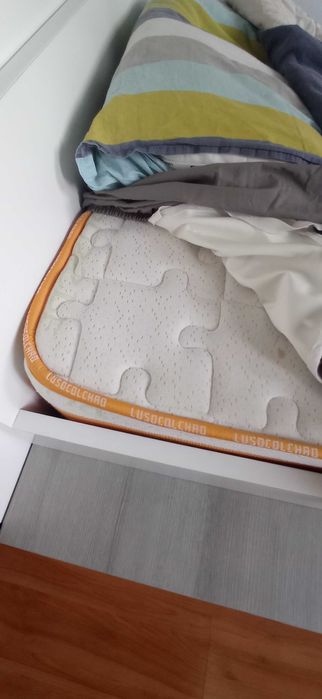 Beliche com um colchão