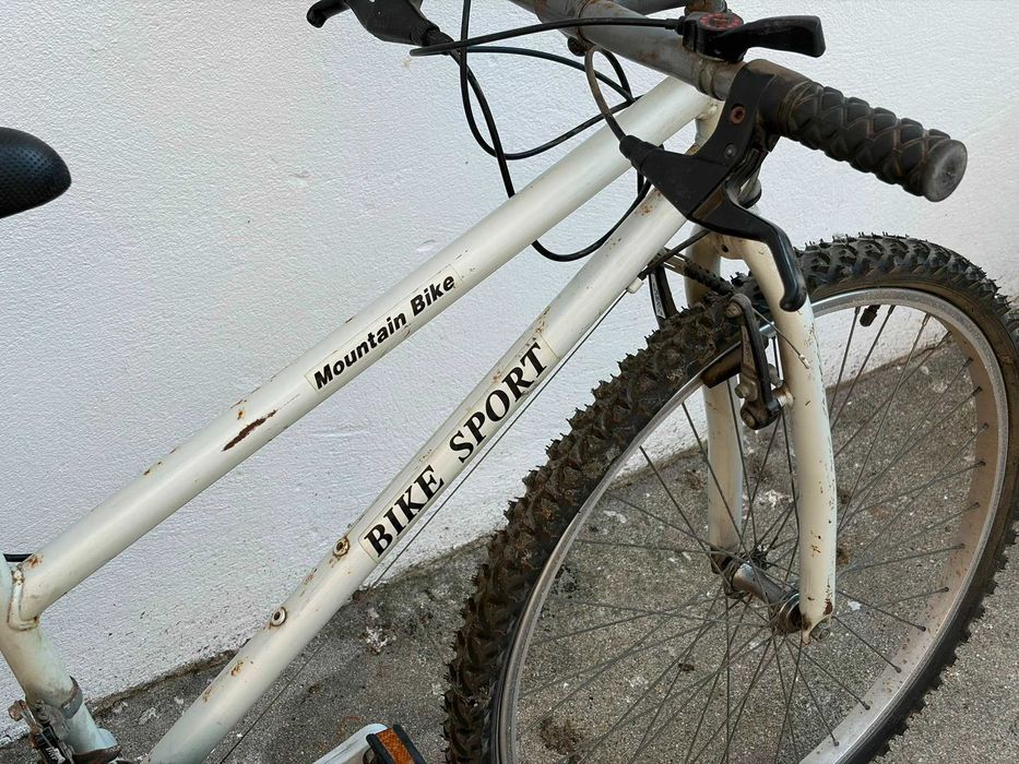 Bicicleta Bike Sport Mountain Bike Branca (para restauro)