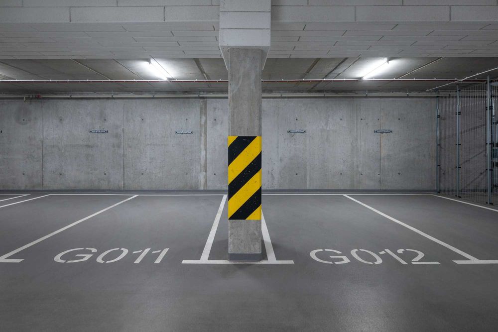 Sprzedam miejsce postojowe w garażu poziemnym ul. Klonowica 24