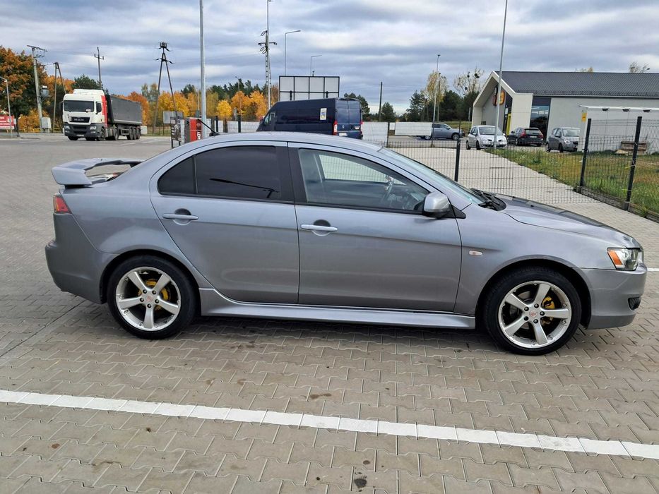 Mitsubishi Lancer