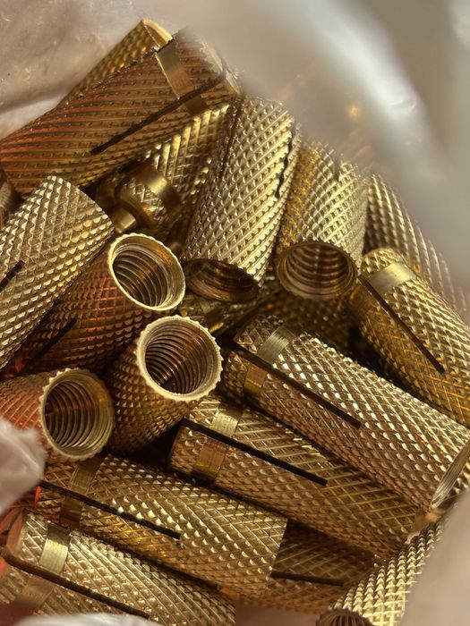 Дюбель латунный M8 X 10 Х 28