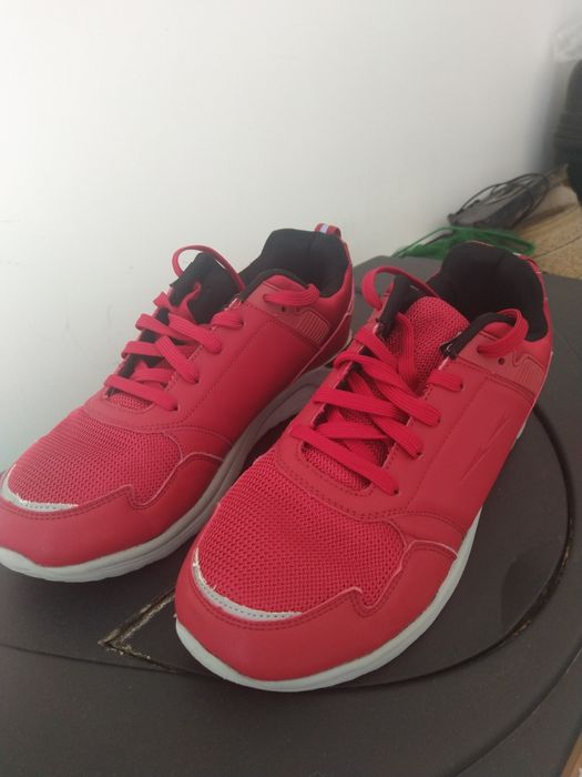 Buty męskie sportowe
