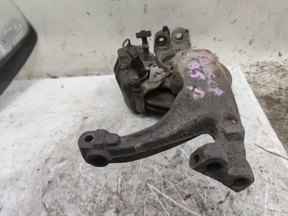 Audi A4 B5 Passat B5 Zwrotnica Piasta Prawa Przednia Przód PP