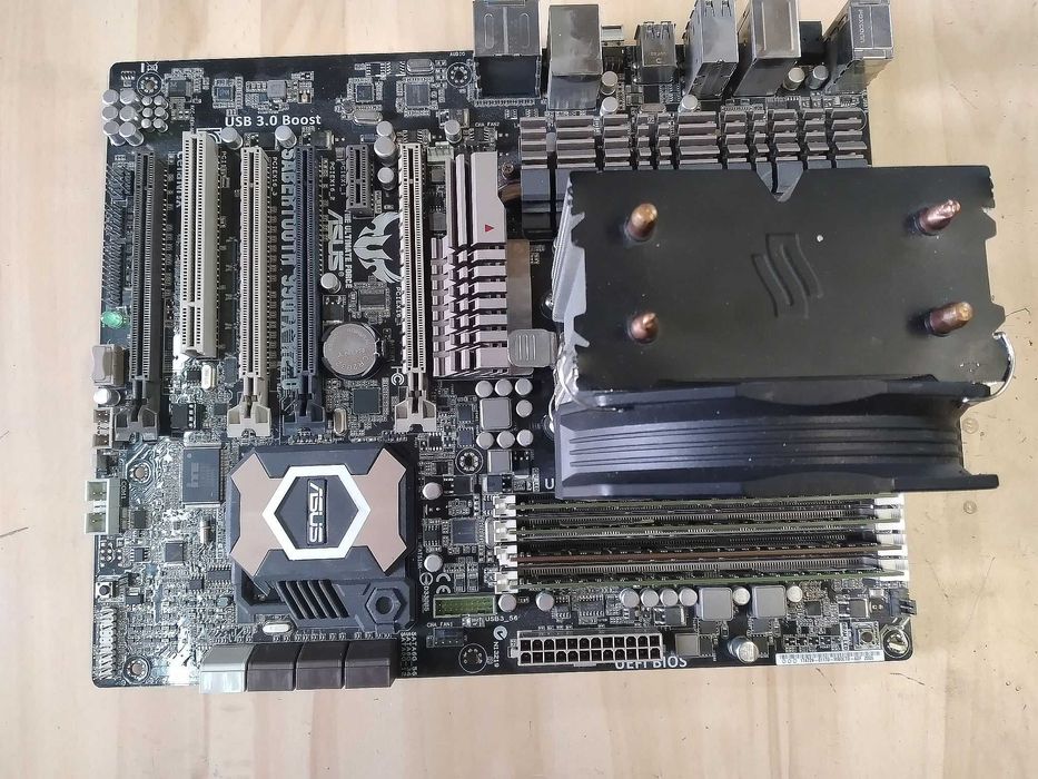 Asus Sabertooth FX990/ Procesor AMD FX-8350 8x 4.0 GHz /Ram 16GB/ Chłodzenie