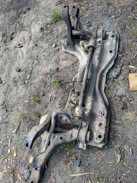 форд конект передня балка