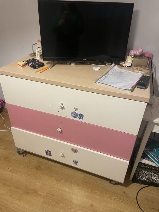 Roupeiro+ comoda crianca