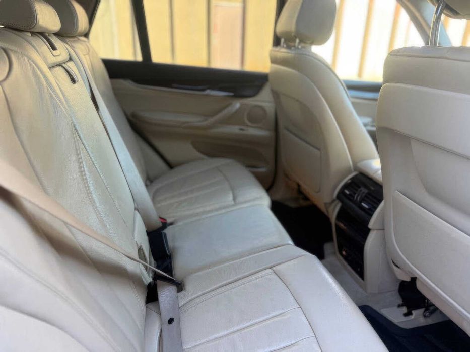 BMW X5 xDrive35d      2013