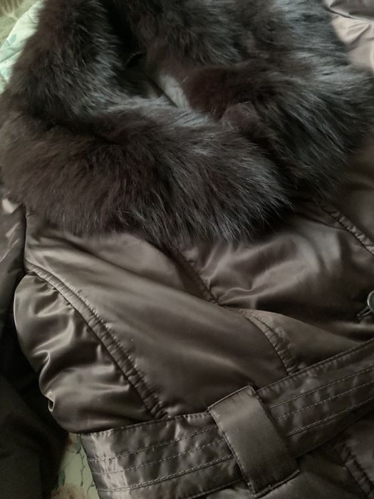 Шикарное итальянское лёгкое пальто с мехом песца.