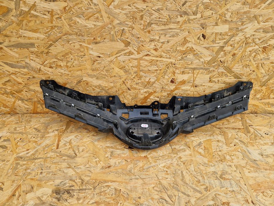 grill atrapa toyota yaris iii 3 lift