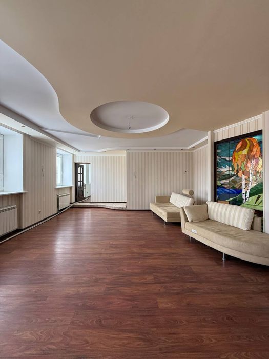 5-кімна на квартира на Алмазному