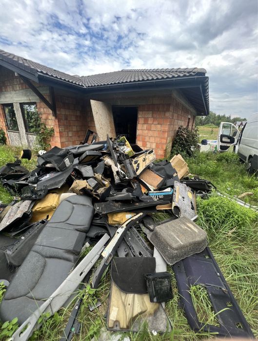 WYWOZ śmieci odpadów OPROZNIANIE Piwnic Strychów Garaży