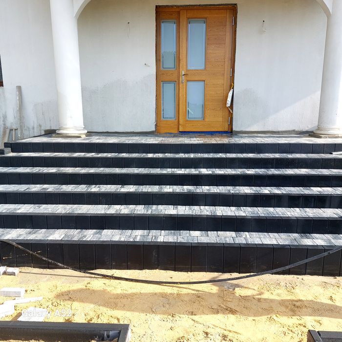 Profesjonalne ukladanie kostki brukowej