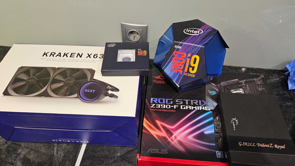 Komputer do gier I9 9900k G Skill Royal 16GB