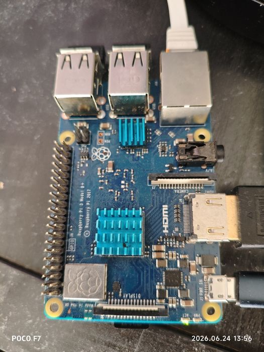 Raspberry pi 3b+ +Caixa + dissipadores