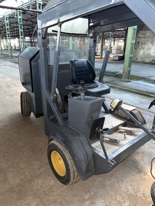 Машина для укладання бруківки  Hydromak Vario 2000