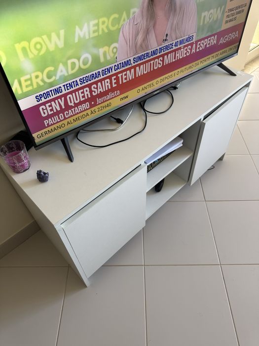 Mesa de TV - 5 €