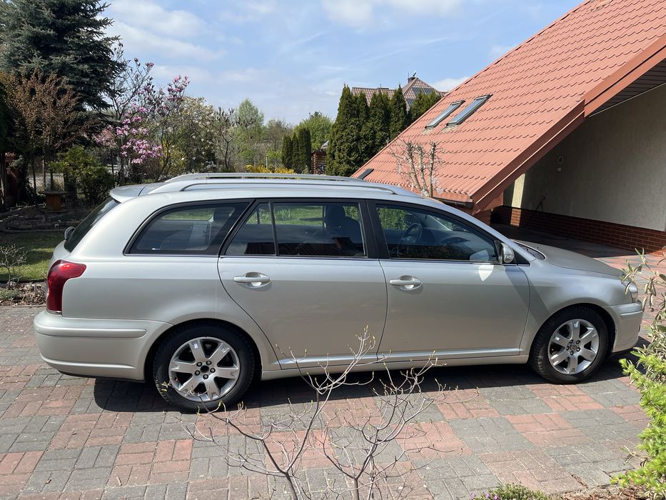 Toyota Avensis zadbana