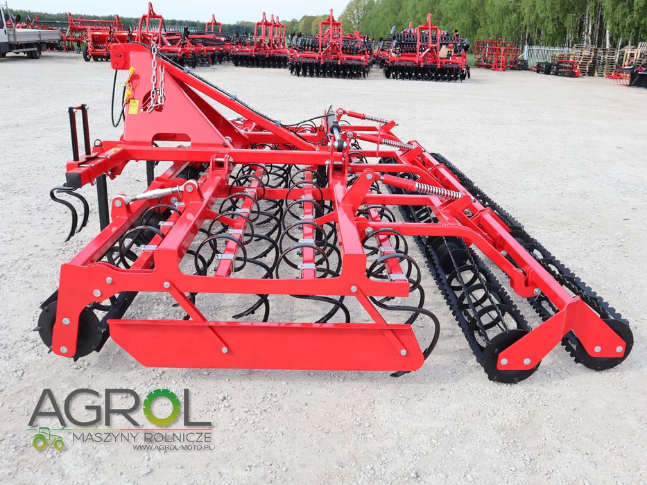 Agregat przedsiewny Agrofaktory ciężki Sizar lekki Caro EuroMasz