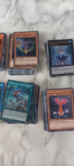 Bulk 375 cartas yugioh Eng. Diversos sets