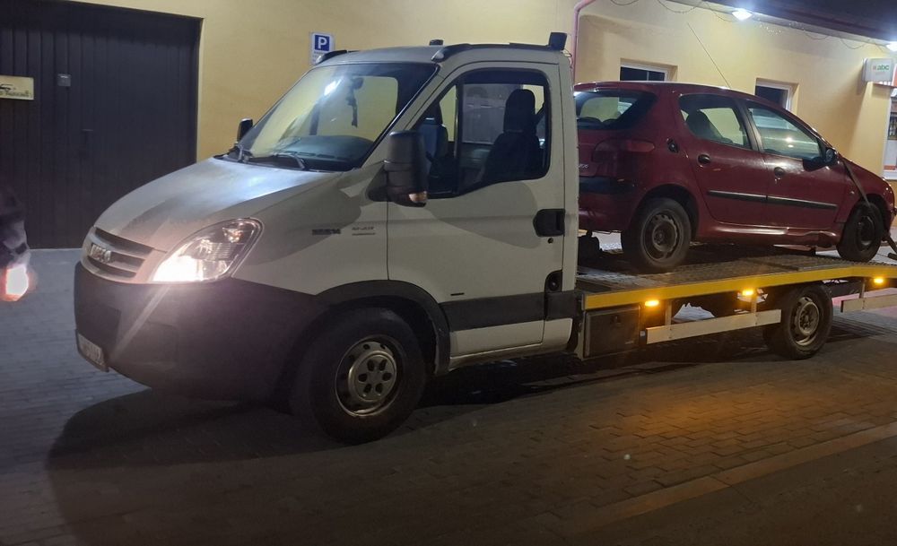 Autolaweta/Pomoc Drogowa/Holowanie/Transport maszyn