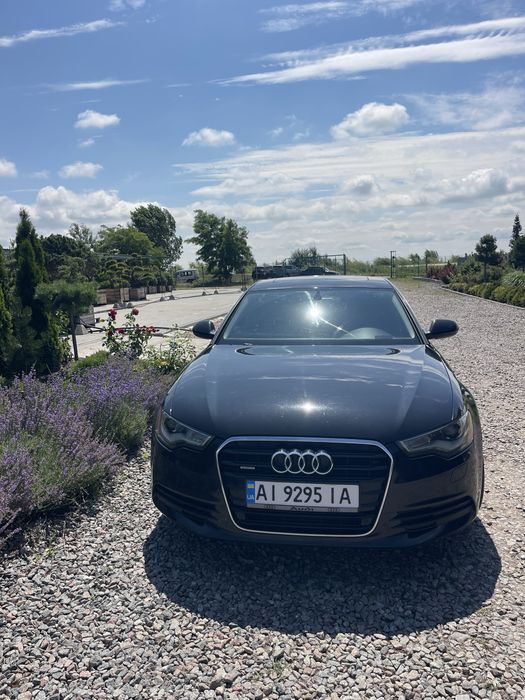 Автомобіль Audi A 6