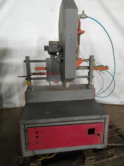 Відрізний  автоматичний пристрій для погонажних виробів