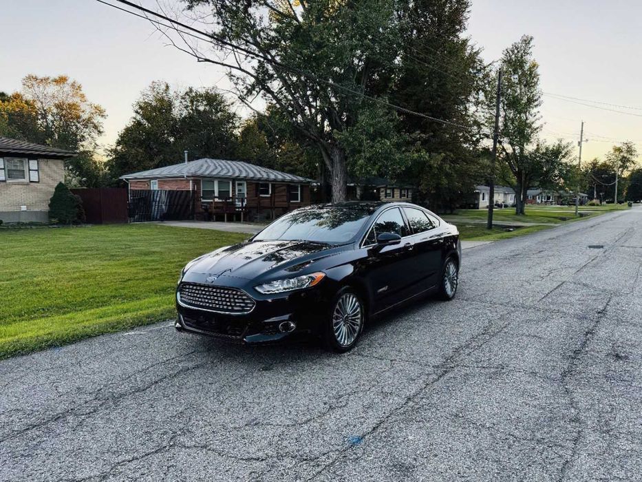 Ford Fusion Titanium      2014