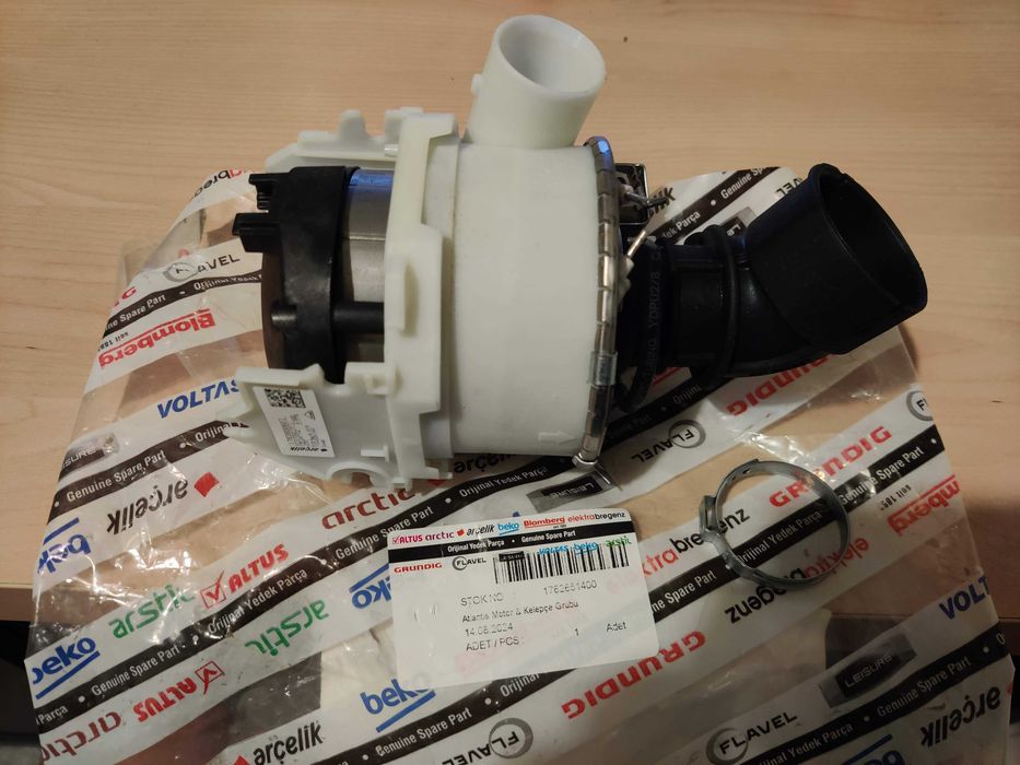 Pompa myjąca zmywarki BEKO z grzałką, nowa, oryginał  Bleckmann