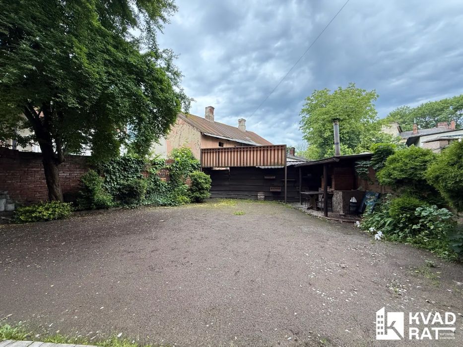 Продаж готелю по вулиці Залізнична