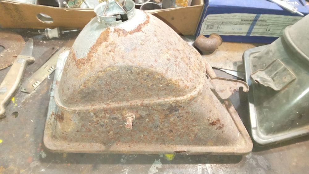 Фари чи то нісан чи форд