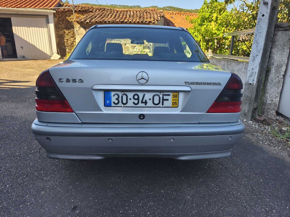Mercedes-Benz C 250 — fotografia 5