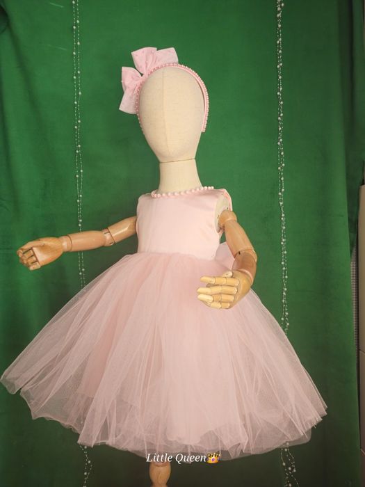 Дитяча дуже гарна пишна рожева молочна сукня 9м рочок 1 рік 2 3 4 5 6