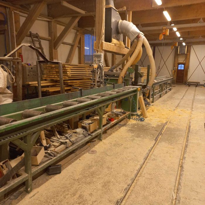 Frezarko-czopiarka do produkcji domów